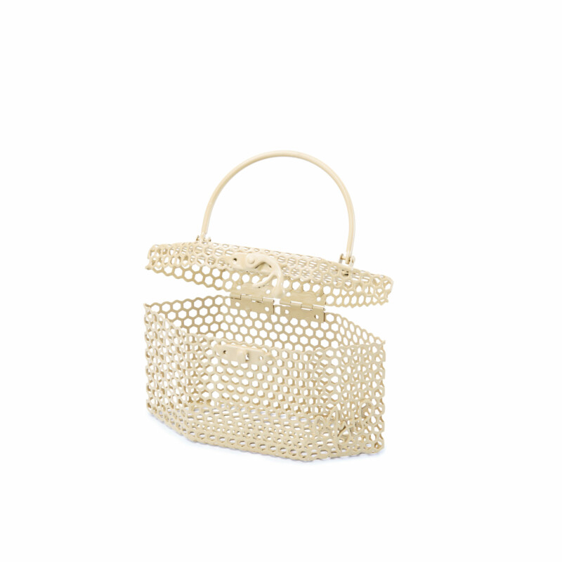 Naki in Sand 3 Naki in Sand - Image 3