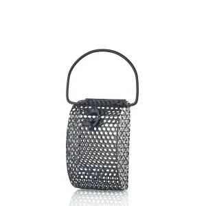 Akua in Matt Black